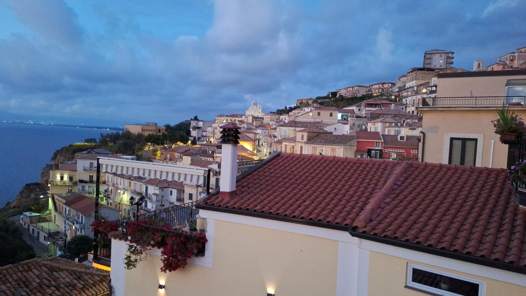 Appartamento Degli Dei Pizzo  Exterior photo